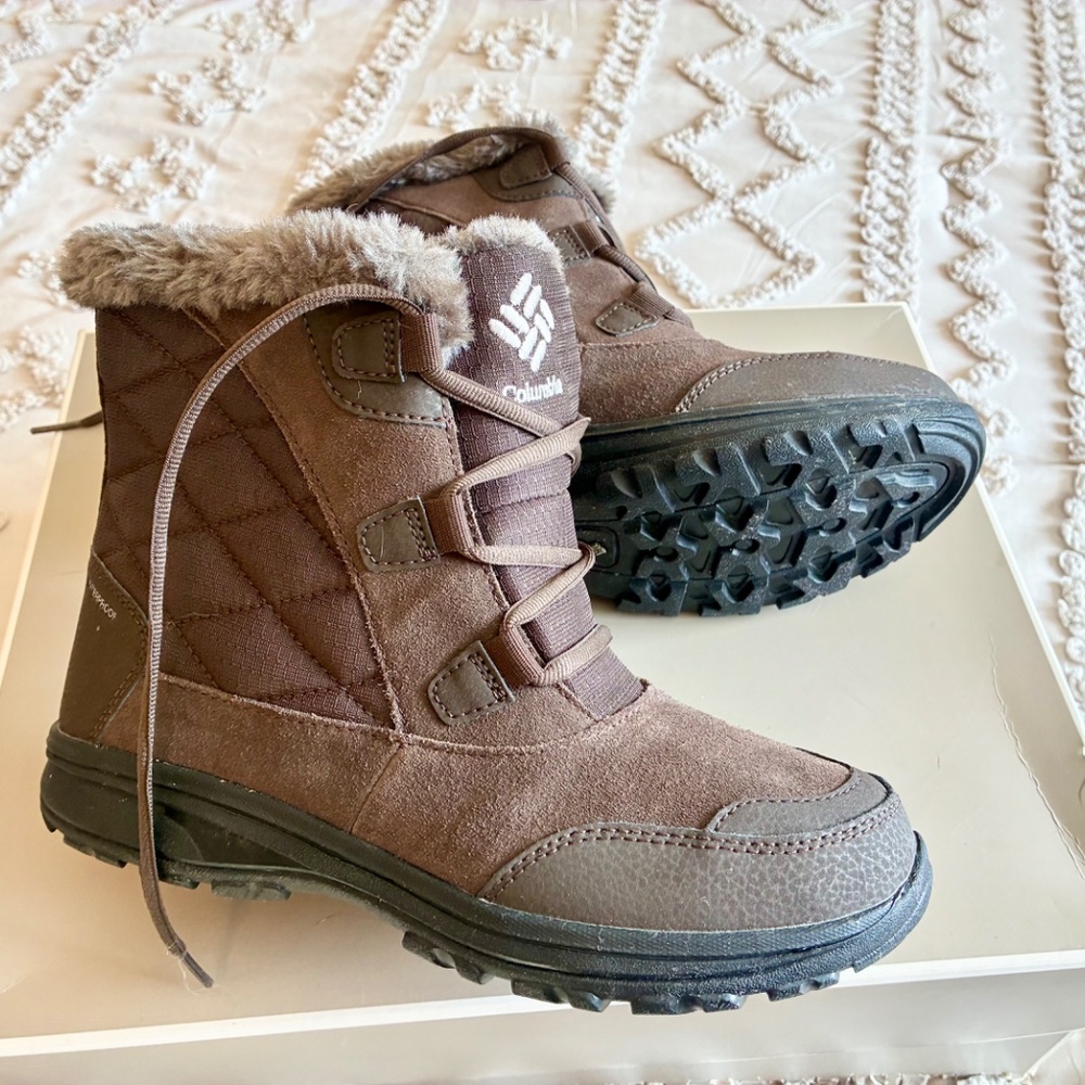 Columbia Boots Size 7.5 - Picture 2 of 8